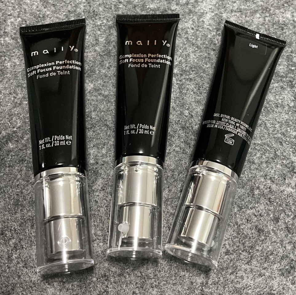 3 Mally Complexion Perfection Soft Focus Foundation* Light*1 oz / 30 ml NWOB
