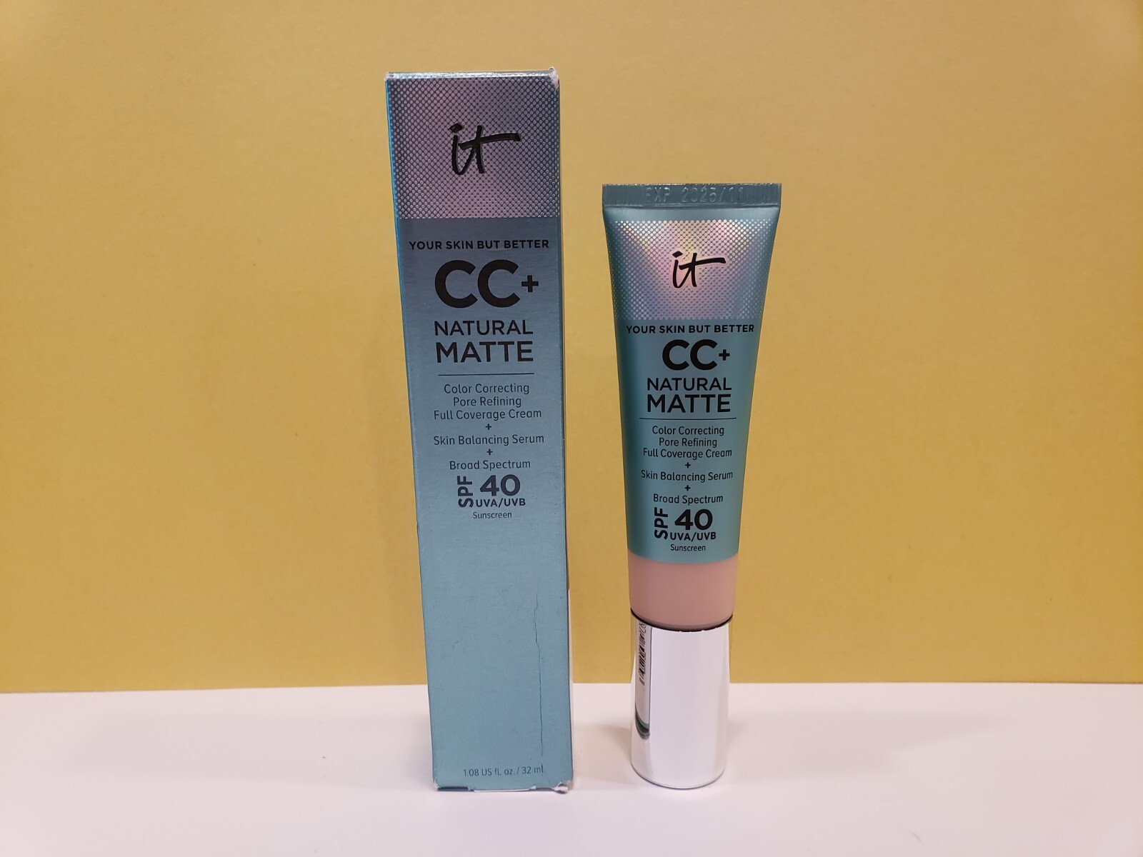 It Cosmetics~CC + Natural Matte Pore Refining Coverage Cream~FAIR WARM 11/25