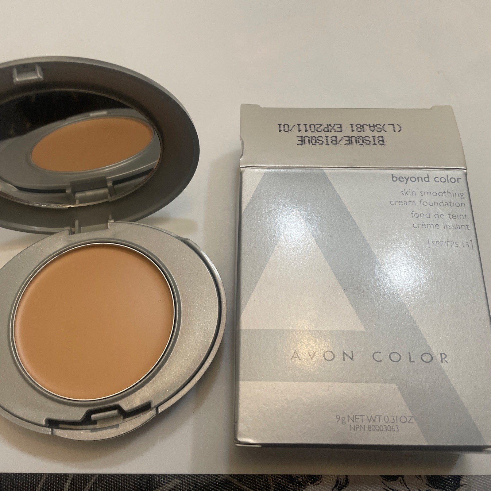 New Avon Beyond Color Skin Smoothing Bisque Foundation CREAM net wt 0.31 OZ