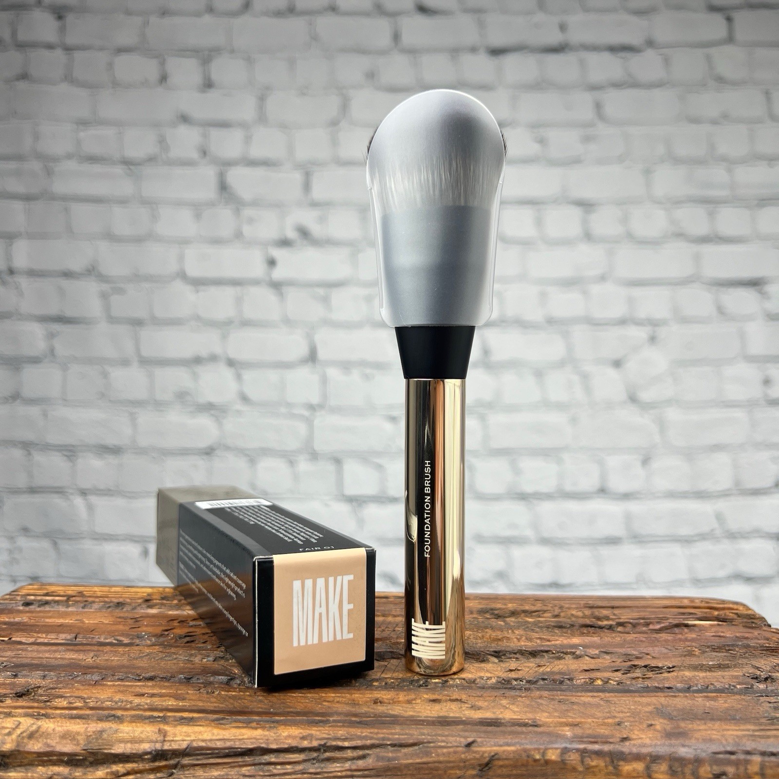 Make Beauty Diffusion Dew Radiant Skin Tint: Fair01 + Make Foundation Brush