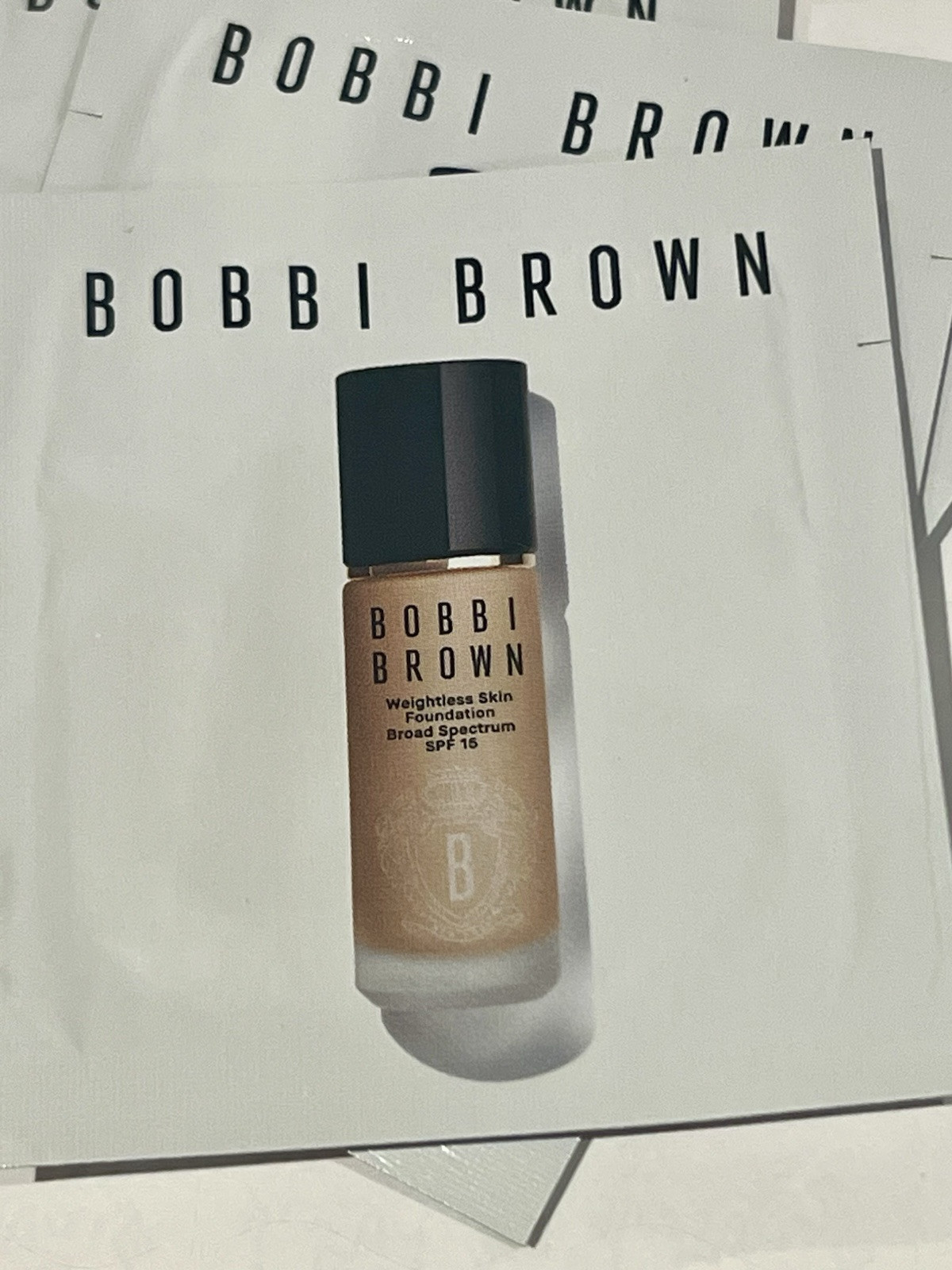 BOBBI BROWN Weightless Skin Foundation SPF 15 Warm Beige W-046 0.05oz/1.5ml
