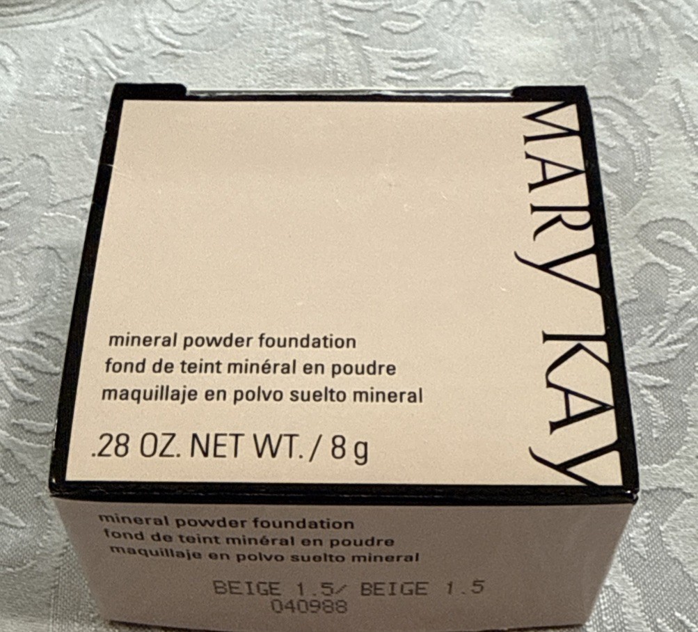 Mary Kay Mineral Powder Foundation .28 Oz /8g – Beige 1.5 – #040988 – NOS NIB
