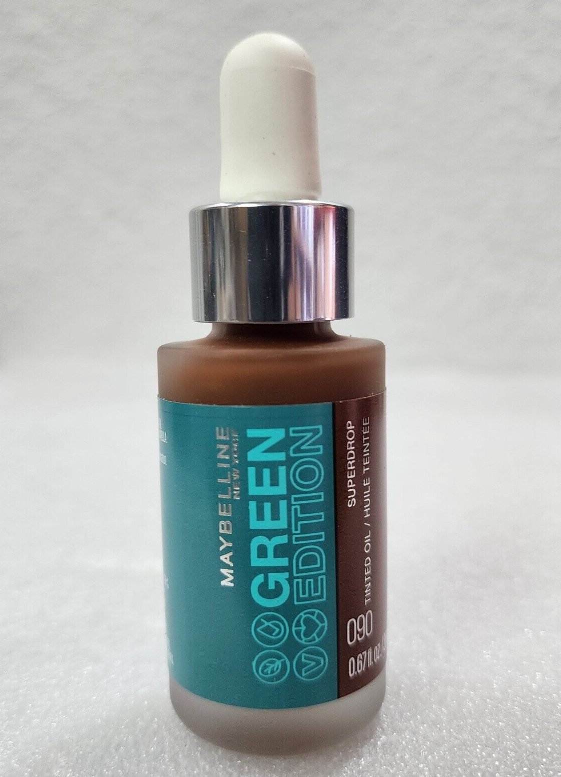 Maybelline New York Green Edition Superdrop Tinted Oil Base Makeup #090 20mL