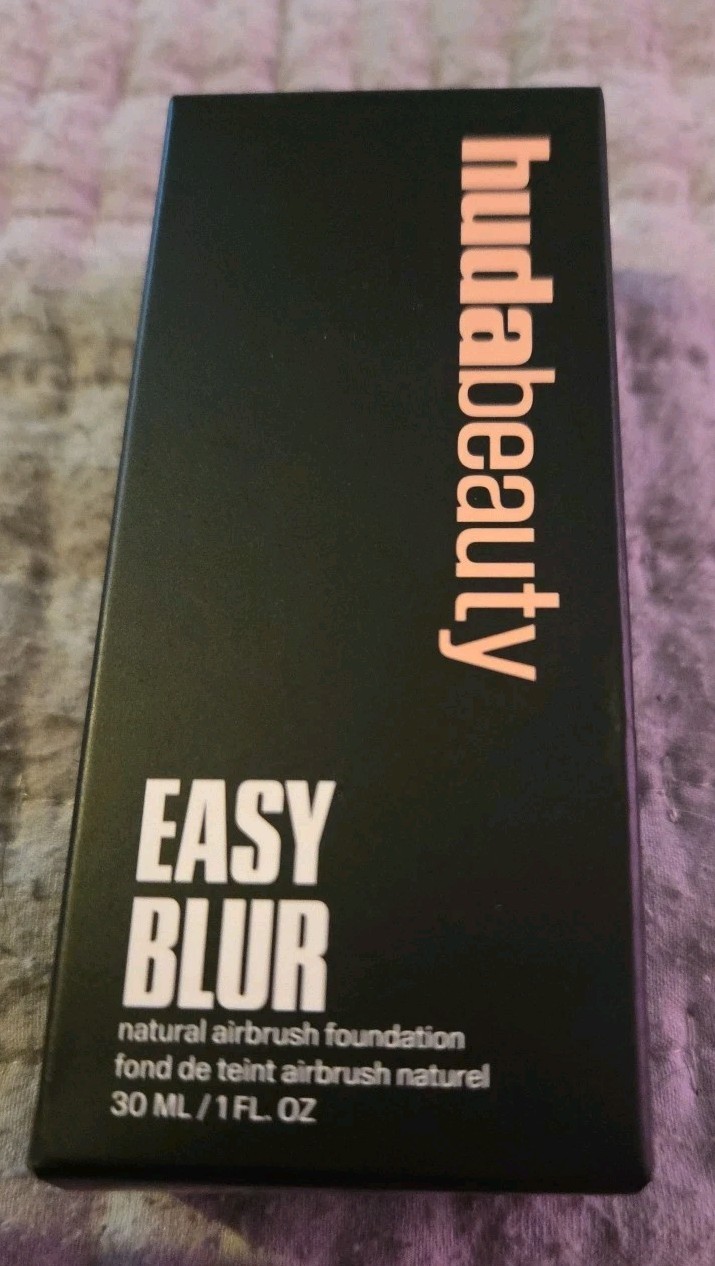 Huda Beauty Easy Blur Airbrush Foundation 30ml/1 fl oz CHOCOLATE SWIRL- 570W New