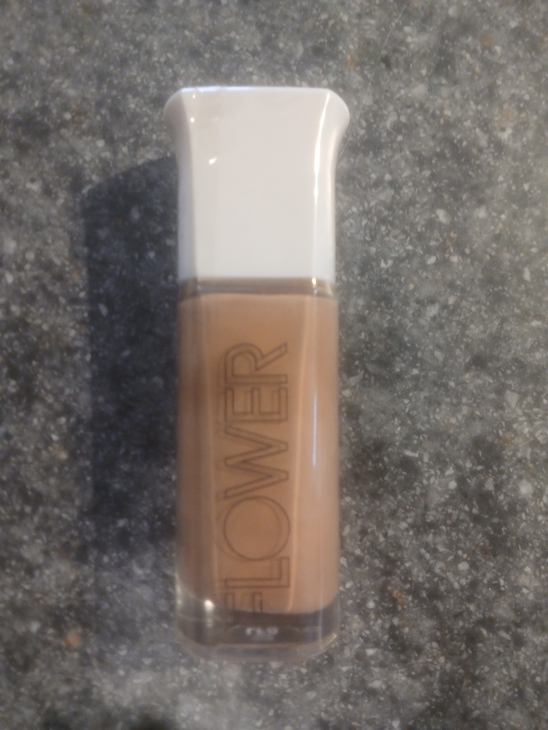 Flower Beauty About Face Foundation/ Shade Teinte LF8