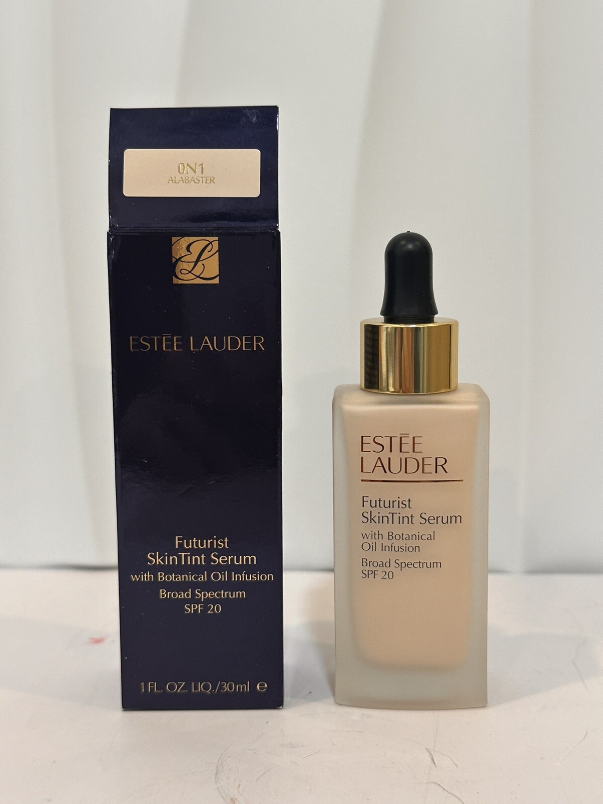 Estee Lauder Futurist Skin Tint Serum Broad Spectrum Spf 20 ~0N1 Alabaster~ 1 oz