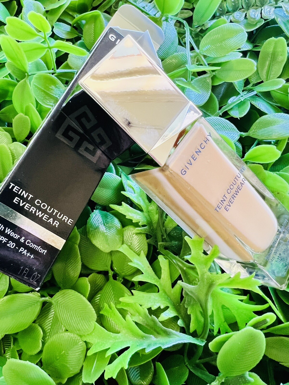 Givenchy Teint Couture Everwear 24h Wear & Comfort Spf 20 Foundation 30ml # Y310