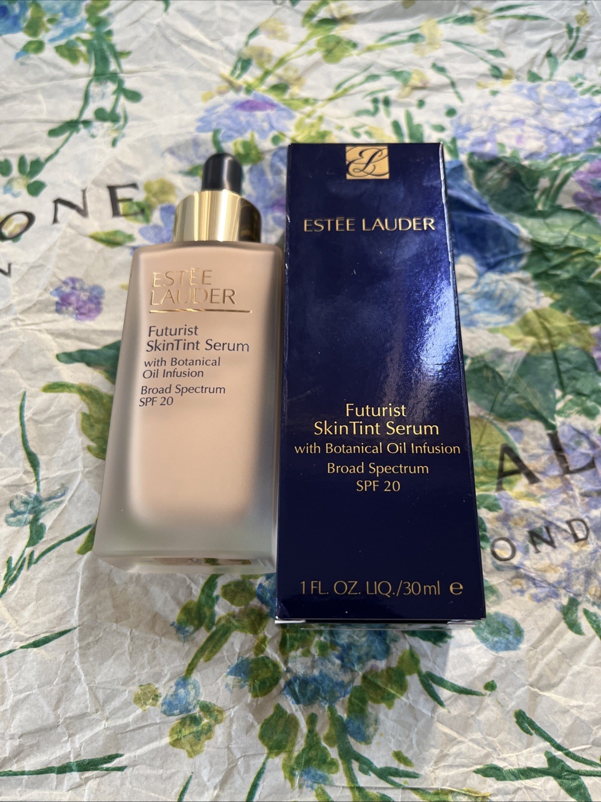 Estee Lauder Futurist SkinTint Serum SPF20 (1N2 ECRU) 1oz/30ml NIB
