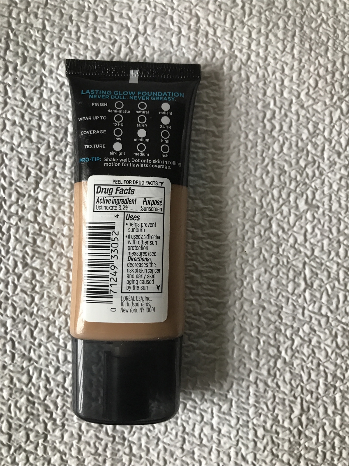 L’Oreal Paris #209 Infallible Pro-Glow Foundation Normal/Dry Skin 1 fl.oz.