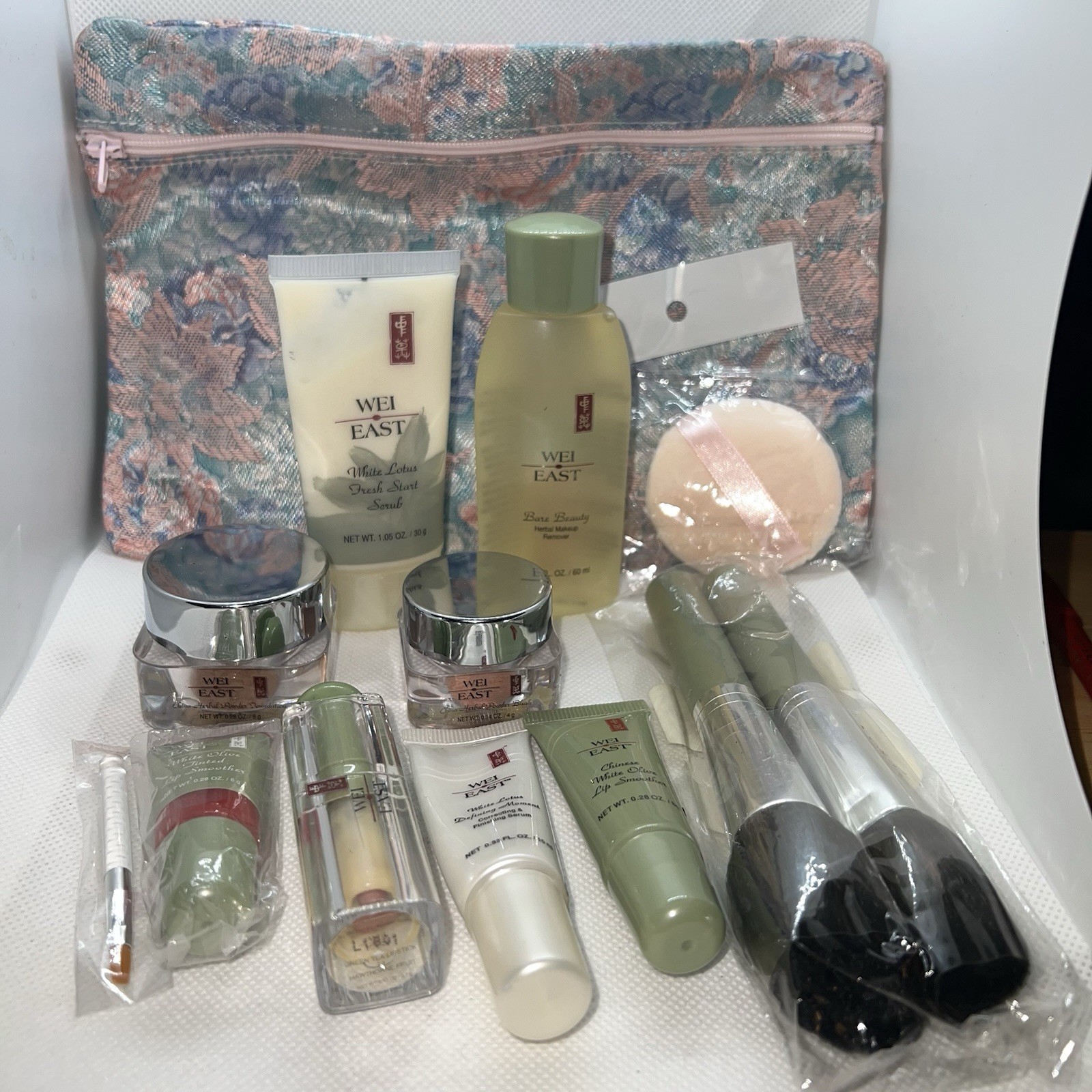 Wei East Flawless By Nature/China Herbal/White Lotus Makeup Kit w/Med. Bag+Tools