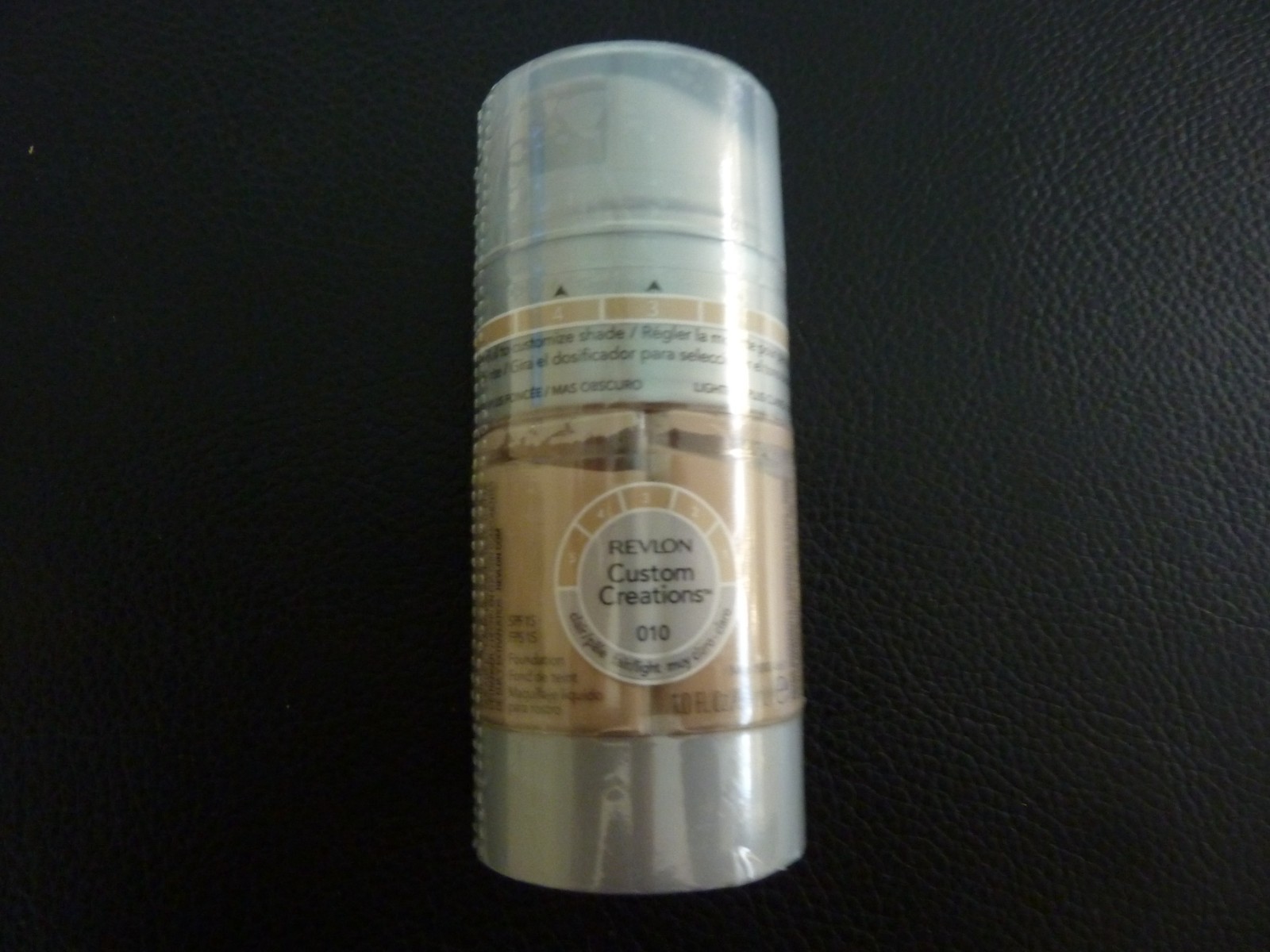 Revlon Custom Creations Foundation -FAIR /LIGHT #010- New/Sealed-BUY MORE & SAVE