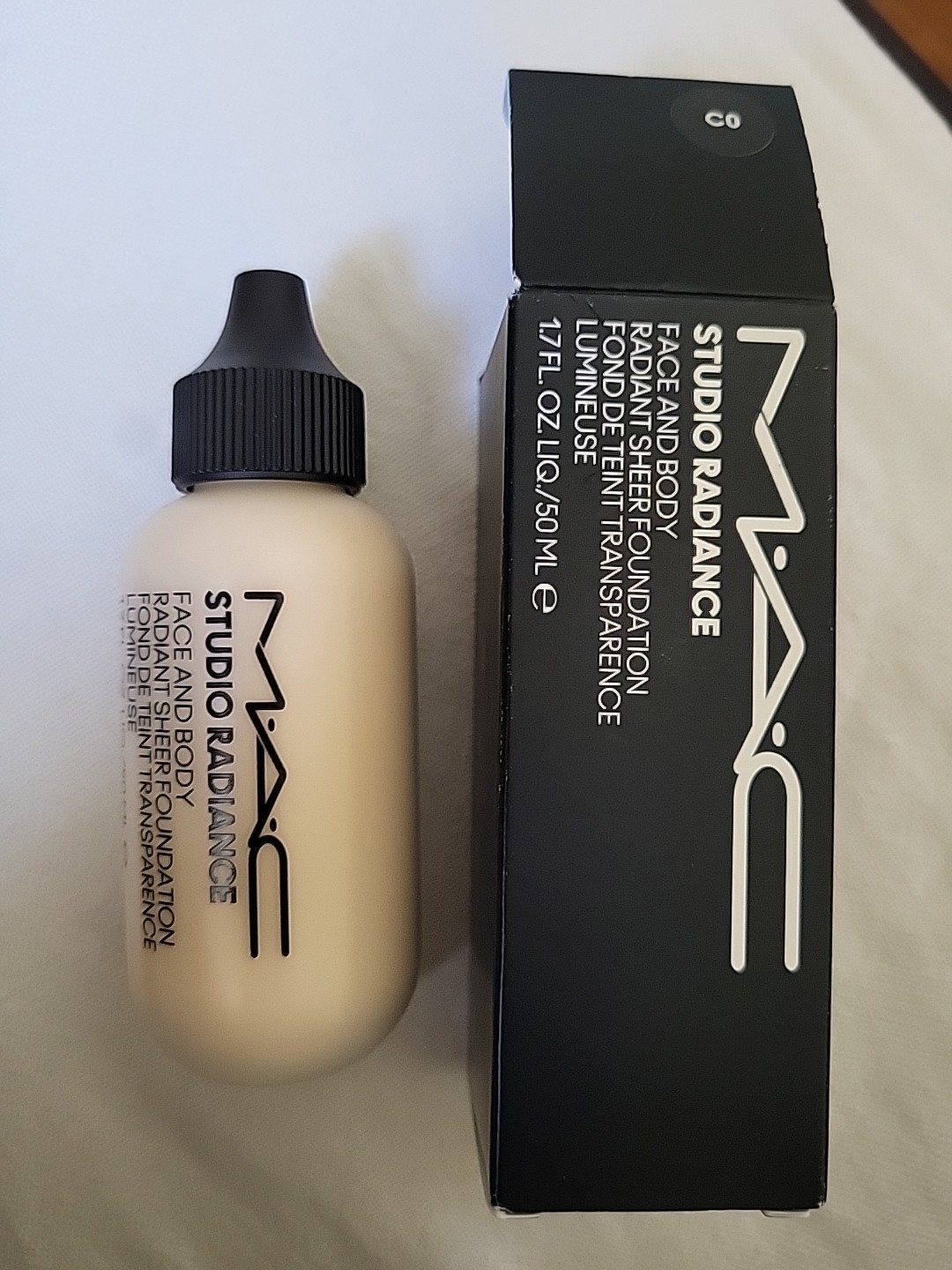 C0~~Studio Radiance Face and Body Radiant Sheer Foundation 1.7 Oz BRAND NEW