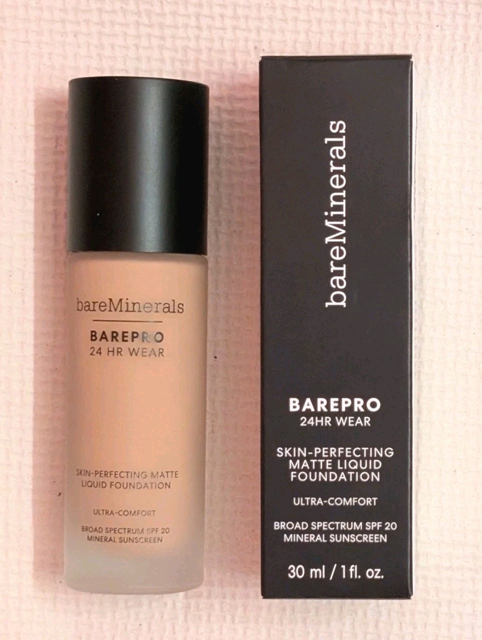 bareMinerals Barepro 24hr Skin-Perfecting Matte Liquid Foundation Light 22 Warm