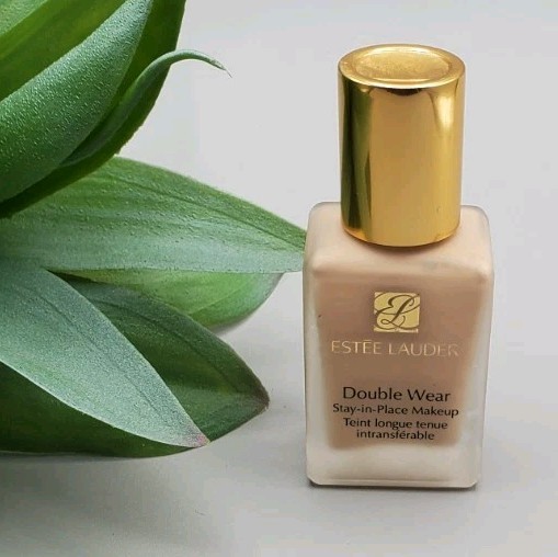 Estee Lauder Double Wear Stay-in-Place Makeup 1W1 Bone 1 oz New