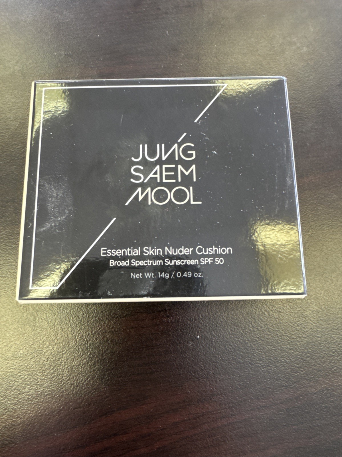 JUNG SAEM MOOL Essential Skin Nuder Cushion (19 Light) SPF50 Broad Spectrum
