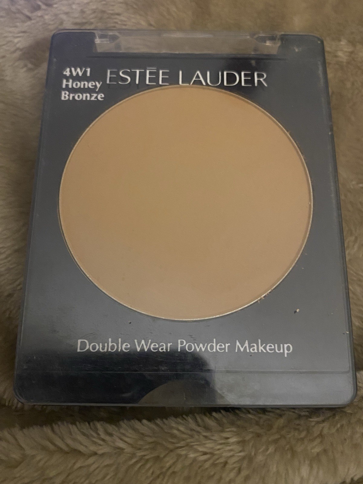 Estee Lauder Double Wear Stay In Place Matte Powder Foundation 4W1 Honey Bronze