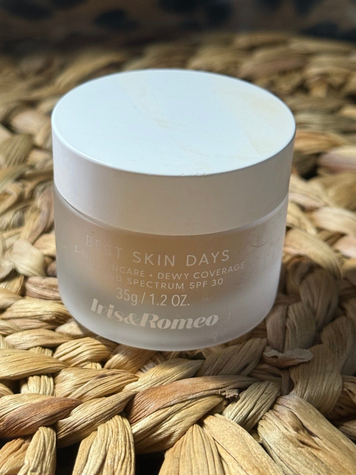 IRIS & ROMEO Best Skin Days Foundation SPF 30 – Full Size 1.2 oz – NEW /Shade 4