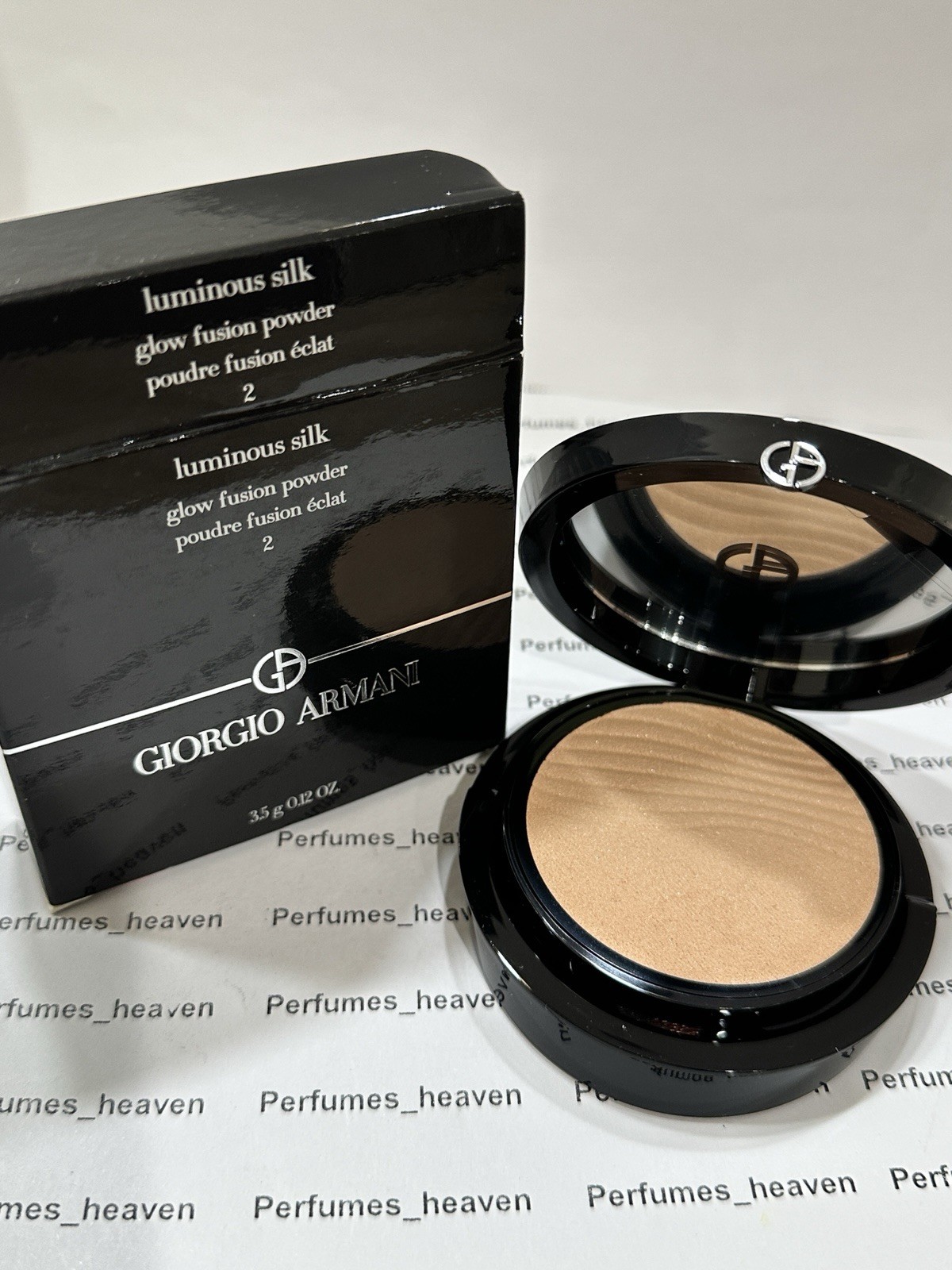 Giorgio Armani Luminious Silk Foundation Glow Fusion Powder – Shade# 2 New