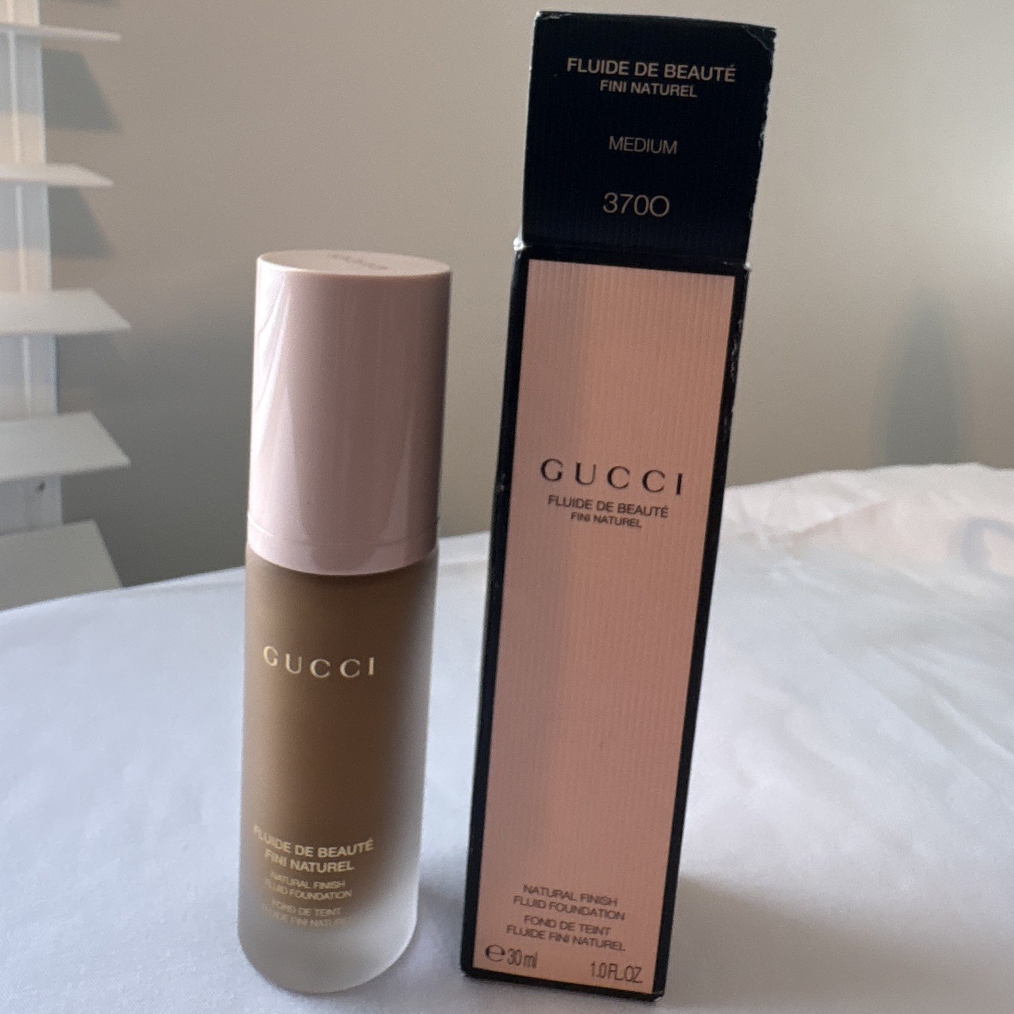 Gucci Fluide de Beauté Fini Naturel Liquid Foundation Medium 370O 1.0 fl oz