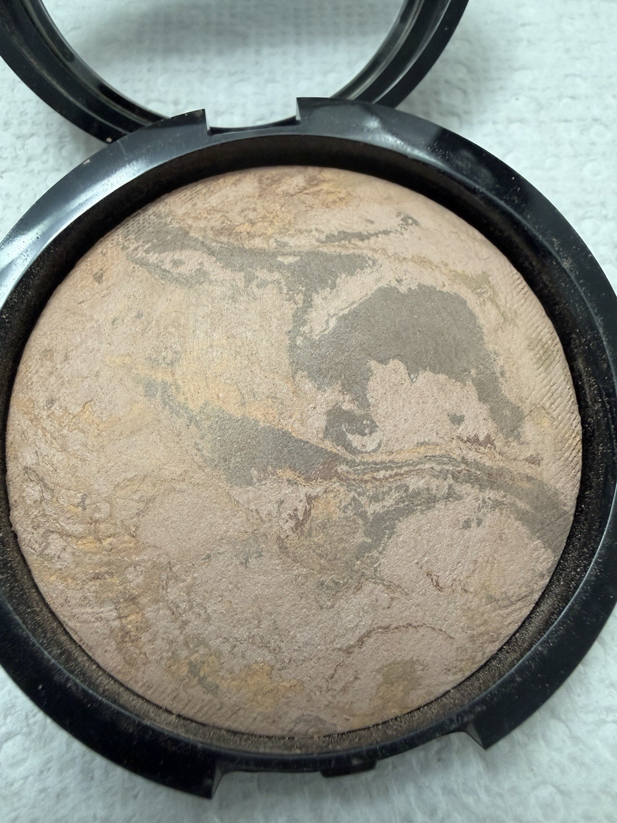 LAURA GELLER Baked Balance-n-Brighten Color Correcting Foundation MEDIUM 0.32oz