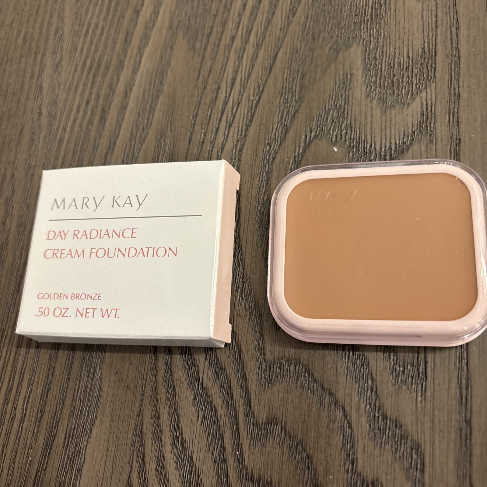 Mary Kay Day Radiance Cream Foundation – Golden Bronze – 0120