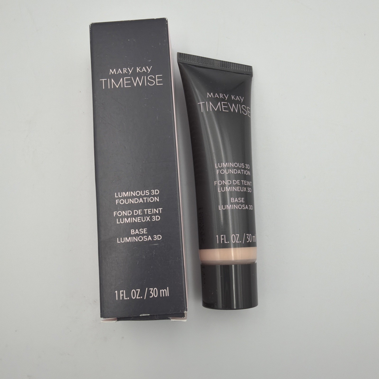 NIB Mary Kay Timewise Luminous 3D Foundation Ivory C 110 100012