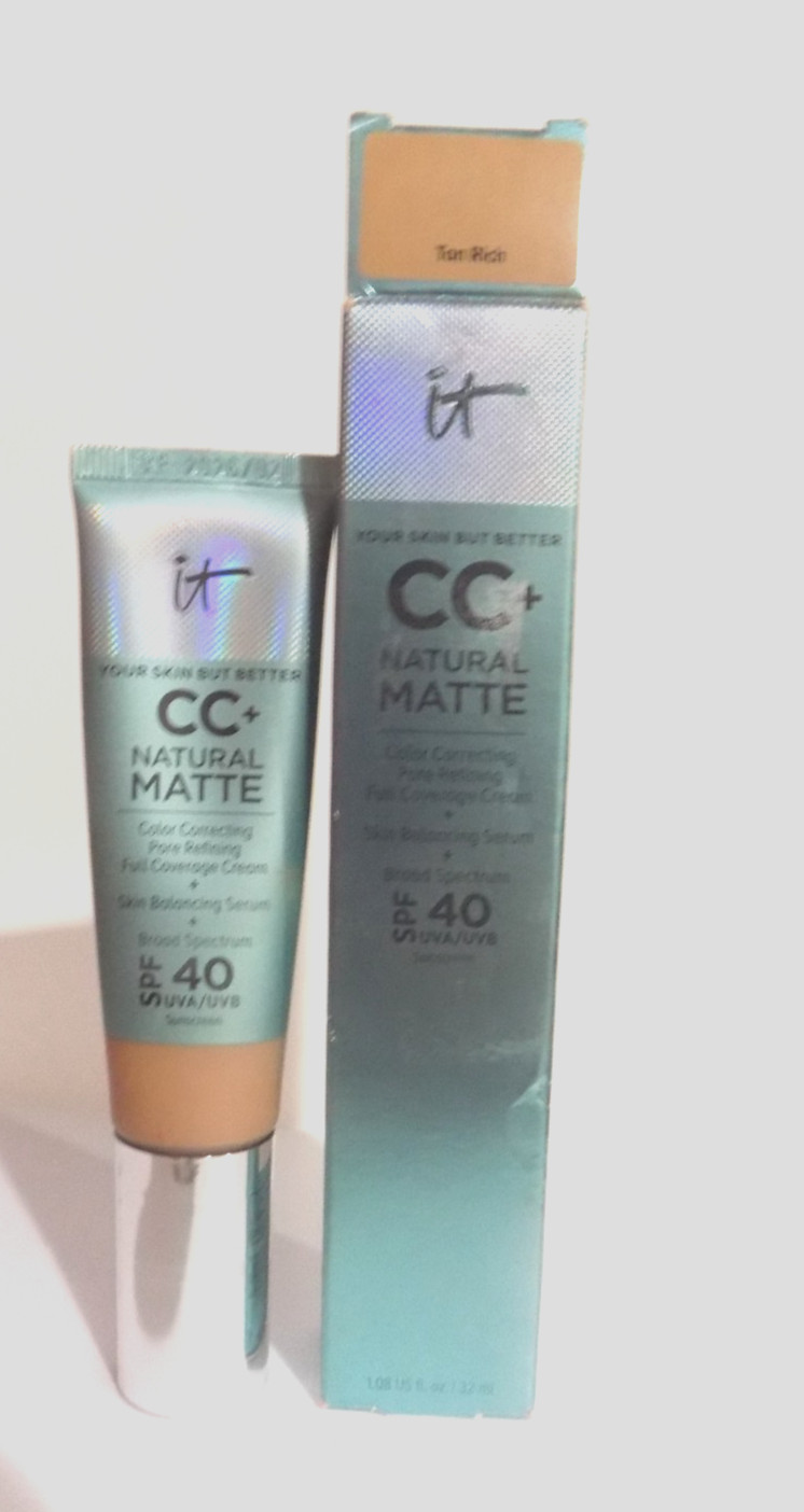 NEW!~IT Cosmetics CC+ Natural Matte SPF40 ( TAN RICH) 1.08 OZ. EXP.2/26