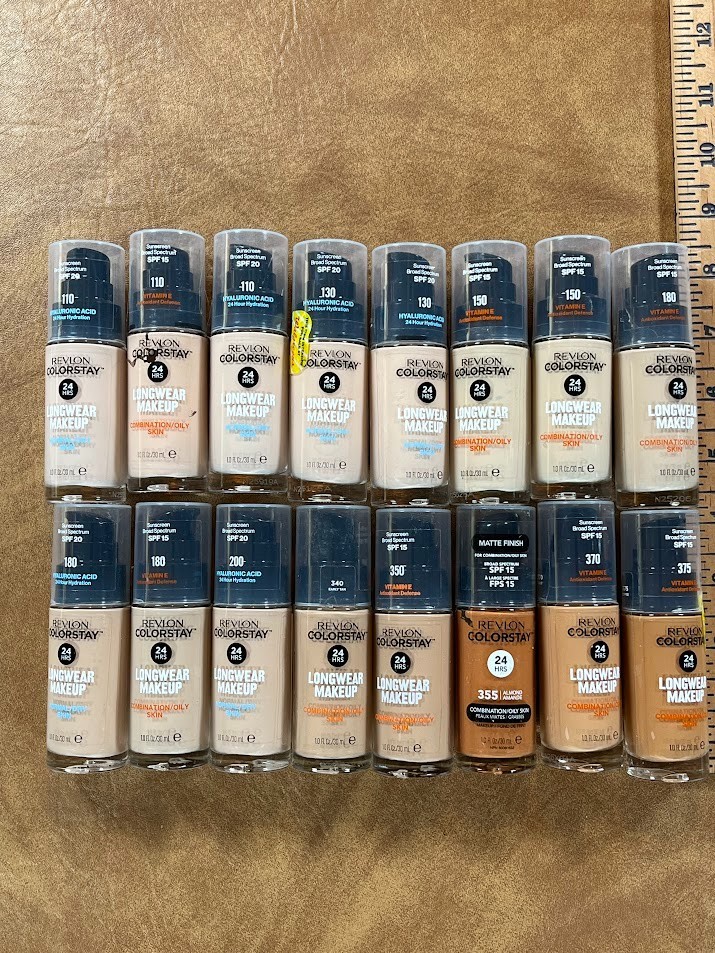 Revlon Colorstay Longwear Makeup FOUNDATION Combination/OILY Skin NEW Lot of 16