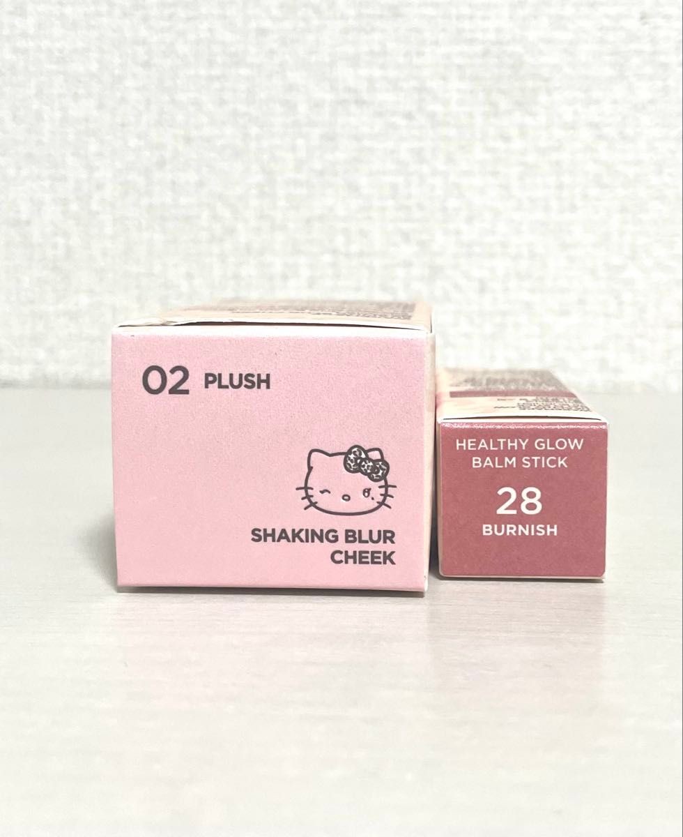 Wakemake Hello Kitty Heisei Gal Edition Makeup Set Foundation, Blush, Lipstick