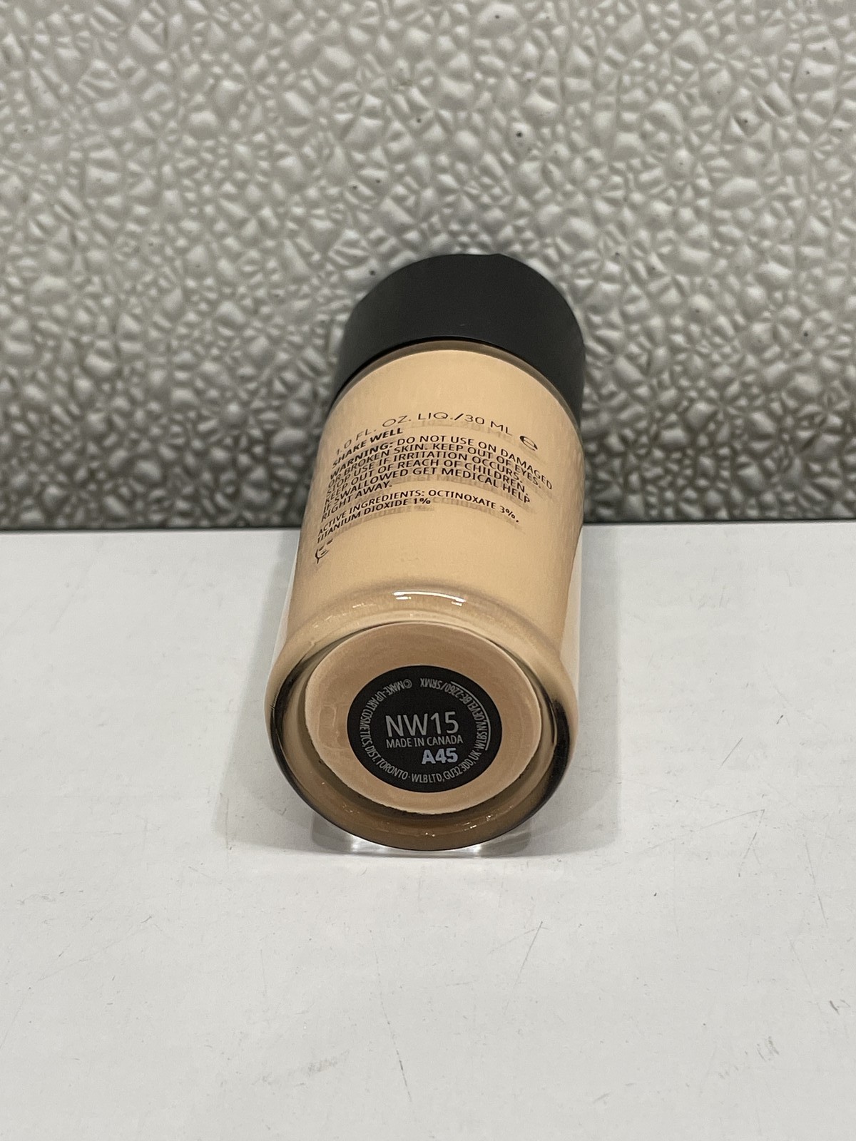 Mac Studio Fix Fluid Broad Spectrum SPF 15 Matte Foundation + Oil Control, NW15