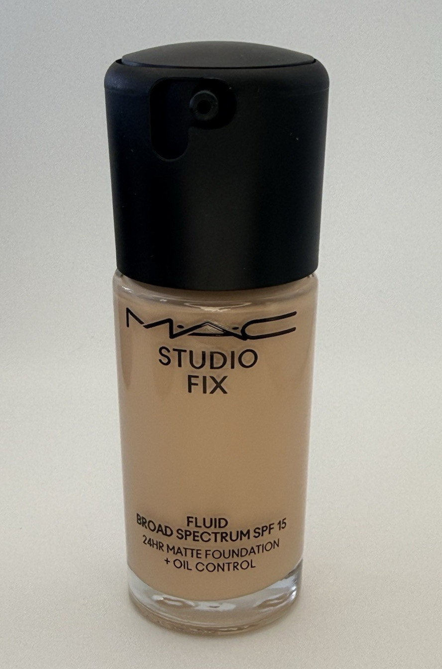 MAC Studio Fix Fluid SPF 15 Foundation 24hr Matte+Oil Control ~NW10~1oz/30ml