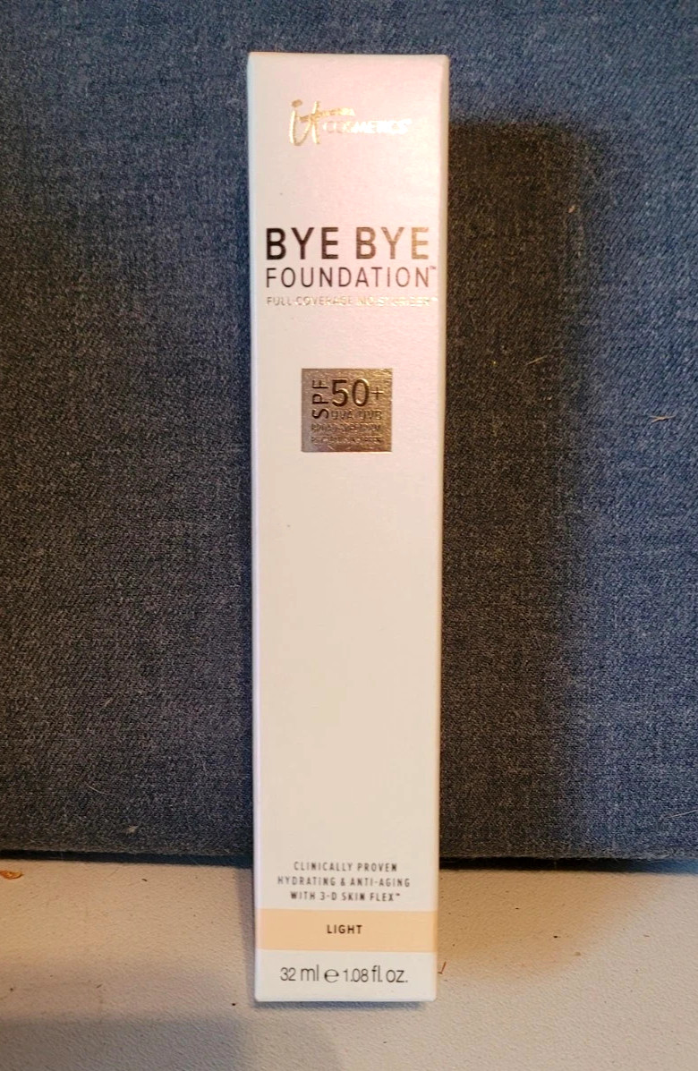 IT Cosmetics Bye Bye Foundation SPF 50 UVA/ UVB, LIGHT 1.08 fl. oz/ 32 ml Sealed