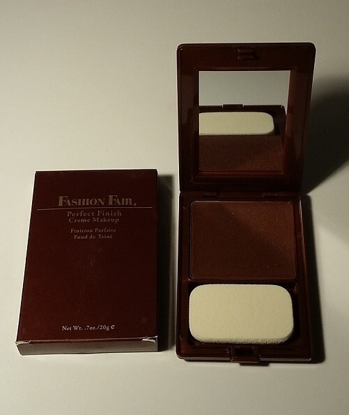 FASHION FAIR Perfect Finish EBONY BROWN GLO, CREME MAKEUP #4565 .7oz NEW IN BOX