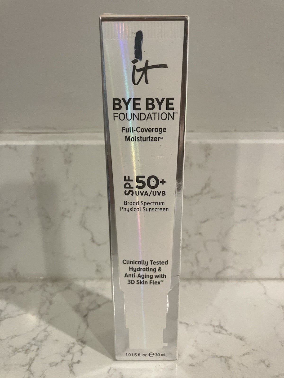 It Cosmetics Bye Bye Foundation 1 Oz Moisturizer Light NEW Expired 04/2020