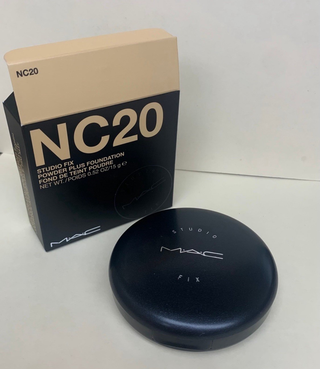 MAC Studio Fix Powder Plus Foundation – NC20 0.52oz NIB