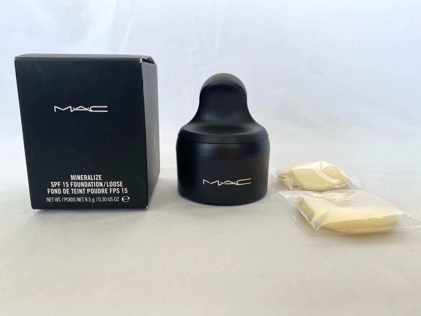 MAC Mineralize SPF 15 Loose Powder Foundation 8.5g Light Medium New In Box