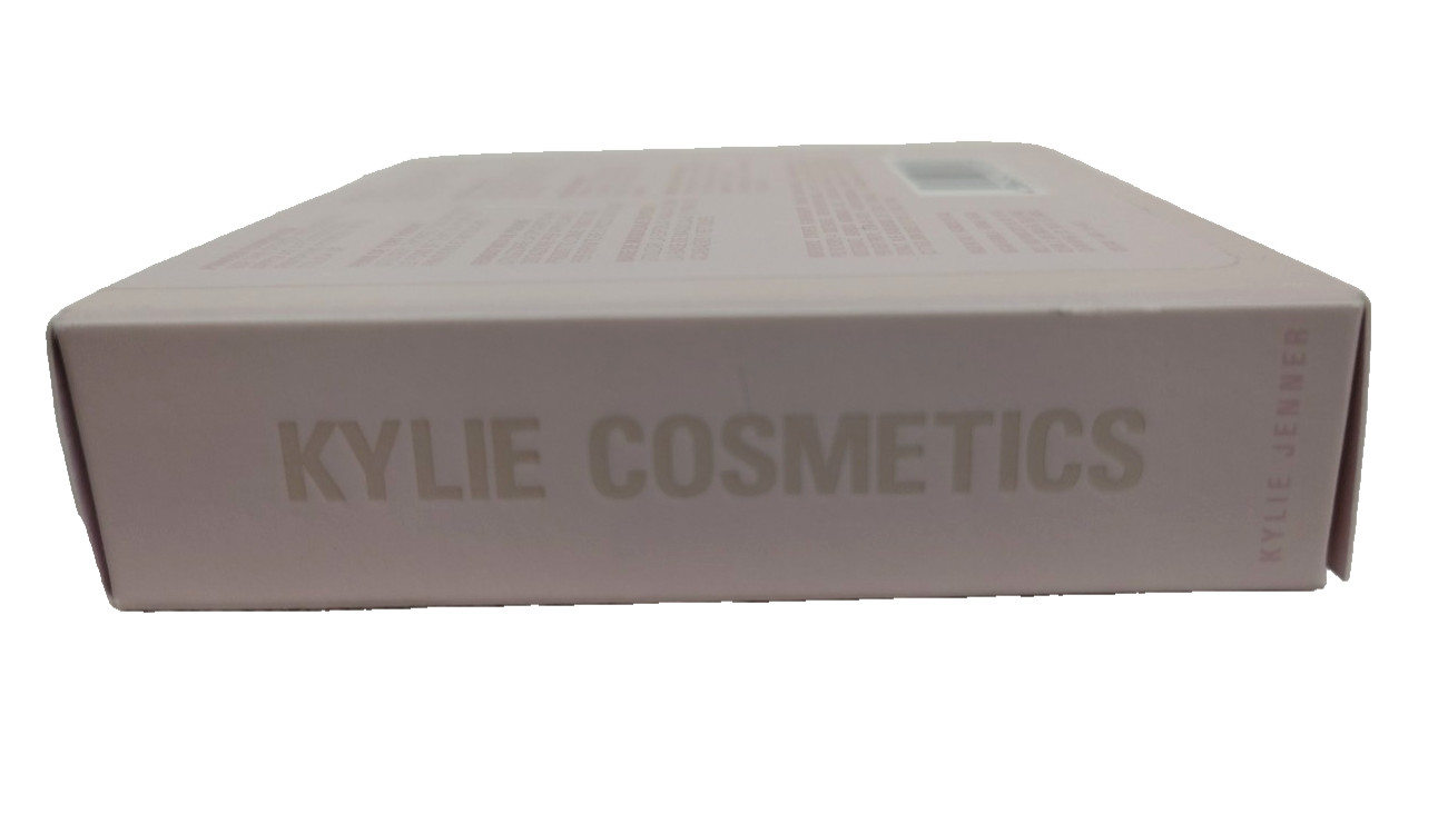 Kylie Cosmetics Natural Blur Powder Foundation 8N 0.35 oz 10g Made in Italy New