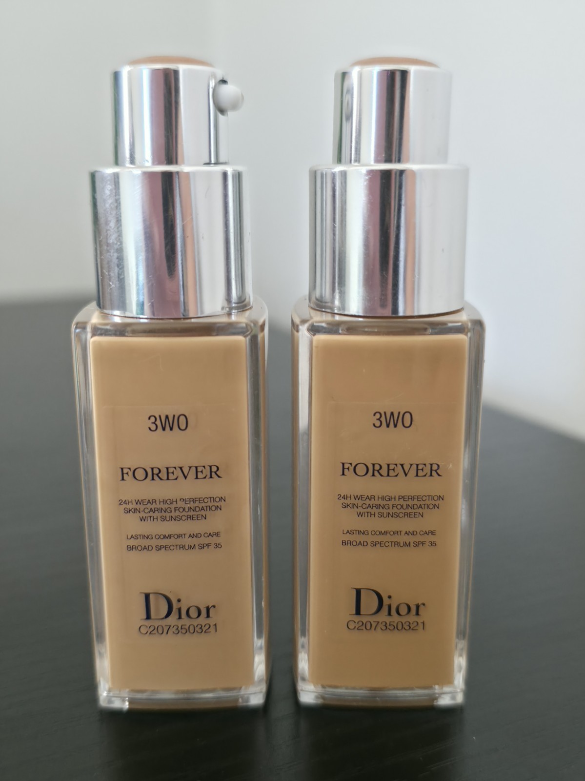 2 pcs Dior Forever Skin Glow 24H Wear Radiant Foundation SPF 35- glow 3WO-20ml