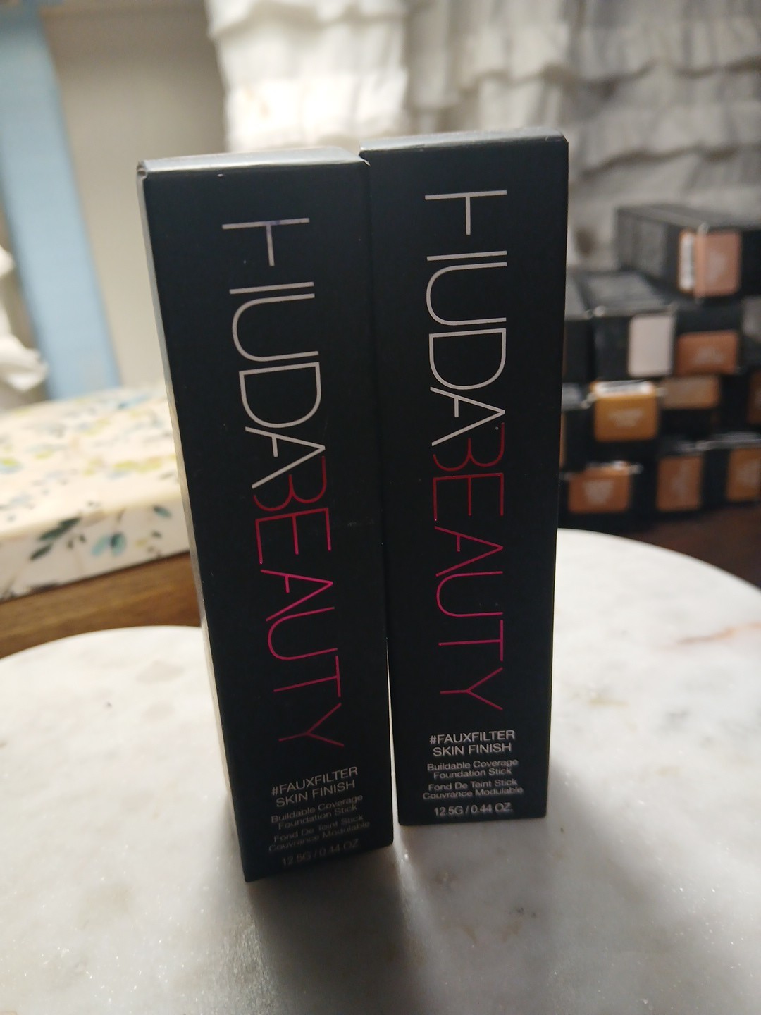 2x HUDA BEAUTY #FauxFilter Buildable Coverage Foundation Stick Beignet 335B