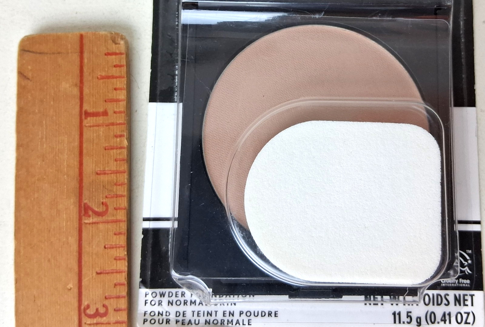 COVERGIRL Clean Powder Foundation 520 Creamy Natural Shade 0.41 oz SEALED