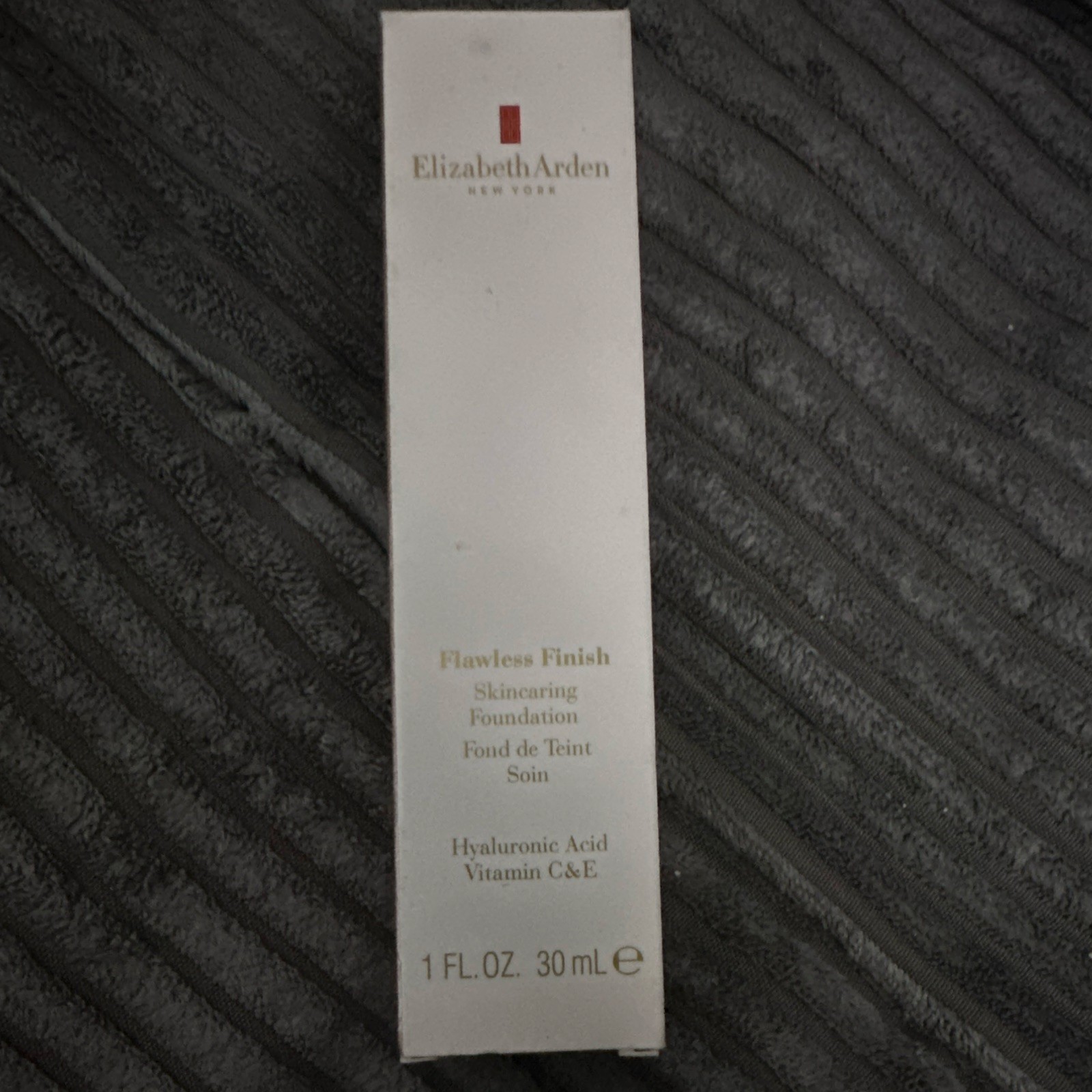 Elizabeth Arden Flawless Finish Liquid Foundation Medium Natural 600W 1 oz