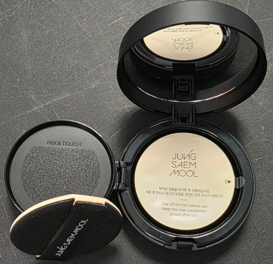 JUNG SAEM MOOL Essential Skin Nuder Cushion – Medium