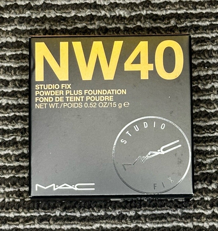 MAC Studio Fix Powder Plus Foundation – NW40 – 0.52 oz /15 g. NIB
