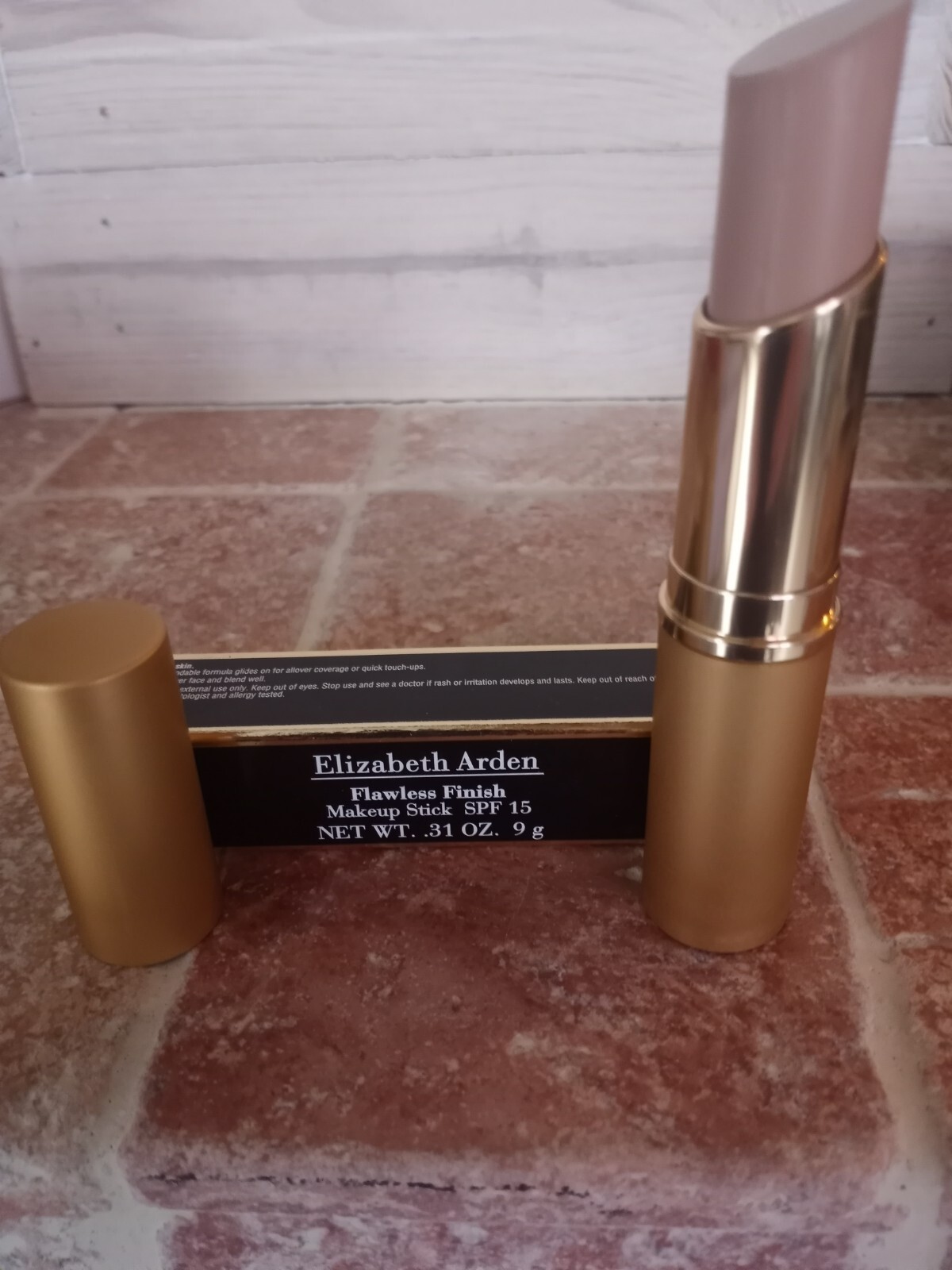 ELIZABETH ARDEN Flawless Finish Makeup Stick SPF15 0.31oz CREAM # 23