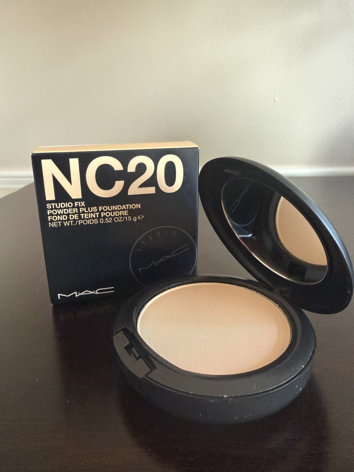 NC20 ~ MAC Studio Fix Powder Plus Foundation, Original Formula, Full Size, NIB