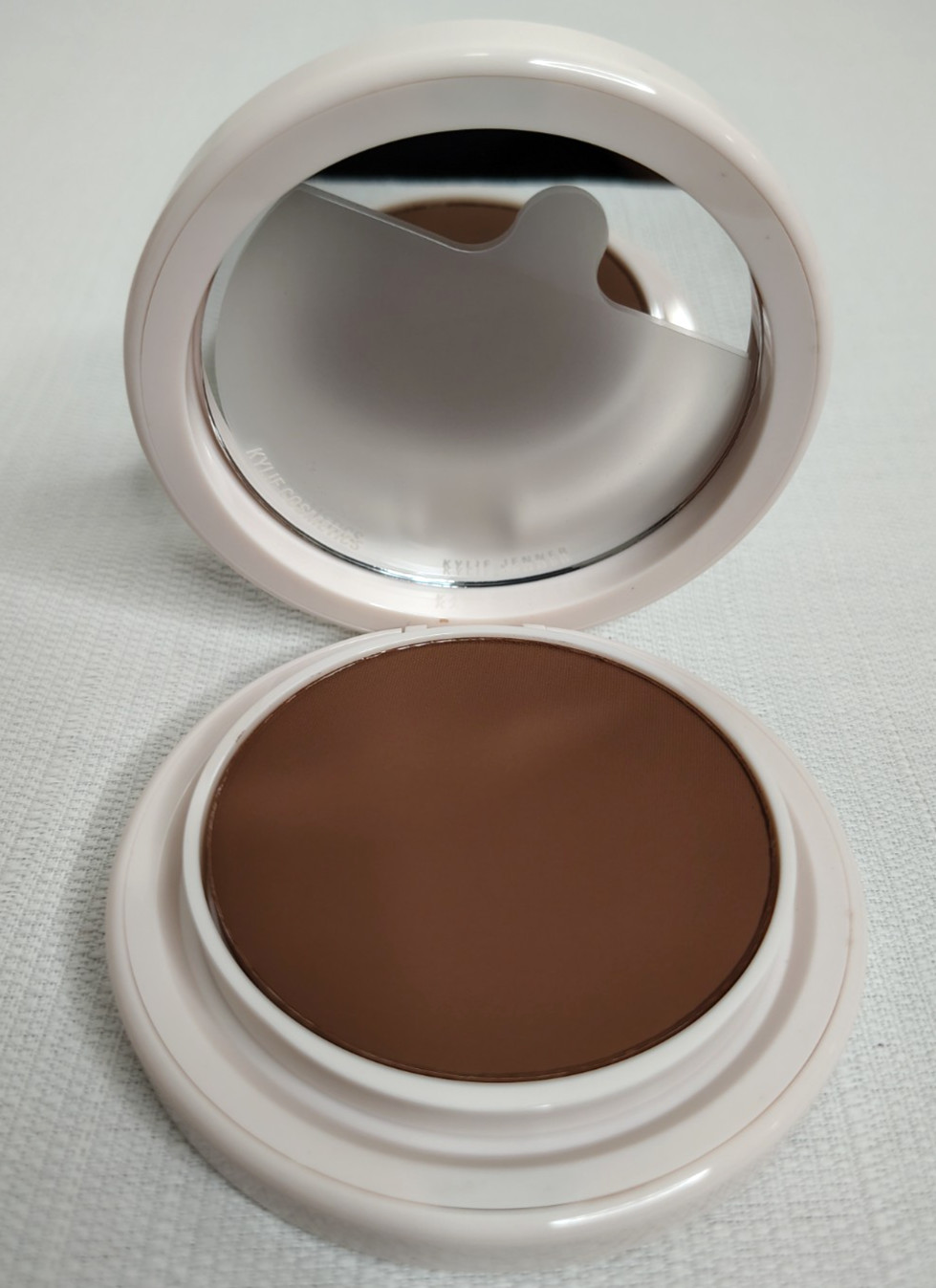 Kylie Cosmetics Natural Blur Powder Foundation 10N 0.35 oz 10g Made in Italy NIB