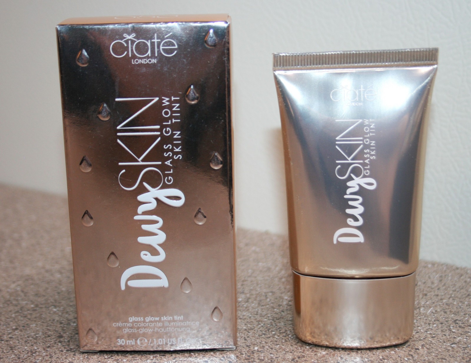 CIATE LONDON Dewy Skin Tint 050 Full Size 1oz / 30mL foundation 1.01 New in Box