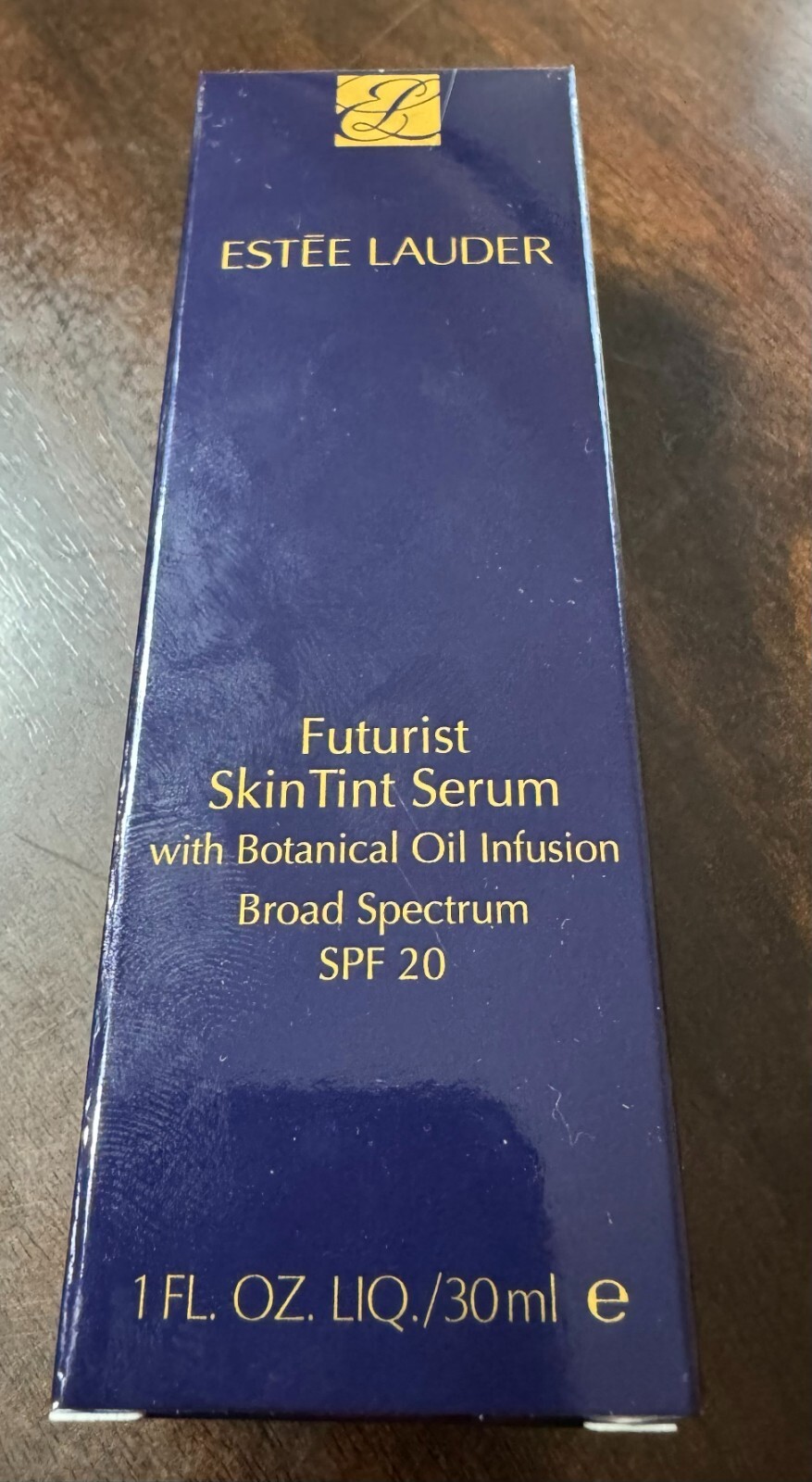 Estee Lauder Futurist Skin Tint Serum SPF 20 6W1 Sandalwood