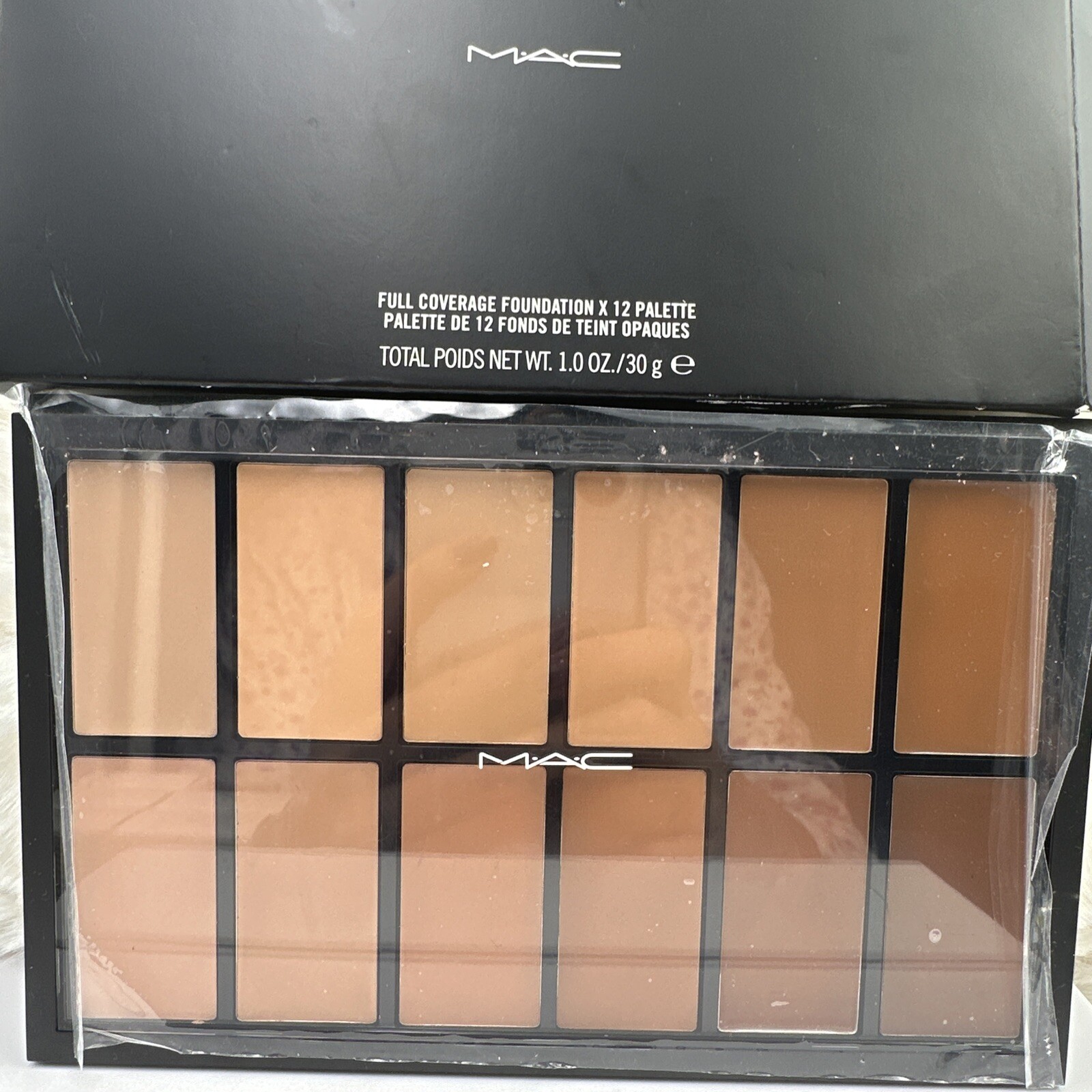 Mac Cosmetics Full Coverage Foundation x 12 Palette 1.0 oz / 30 g -NIB Authentic