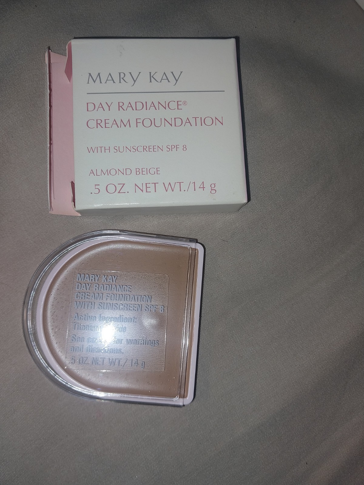 Mary Kay Almond Beige 6305 Day Radiance Cream Foundation New In Box